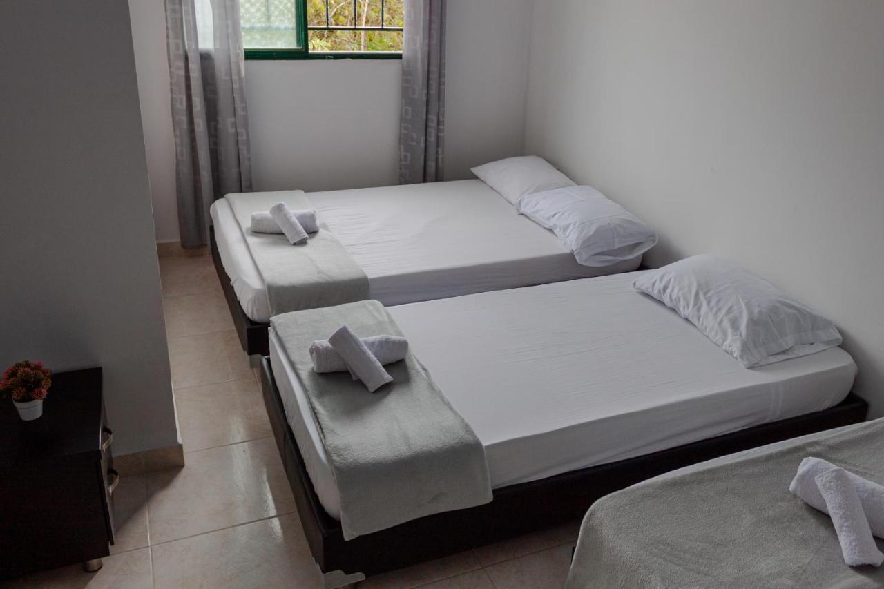 Los Nonos Hostel Guadalupe Ngoại thất bức ảnh