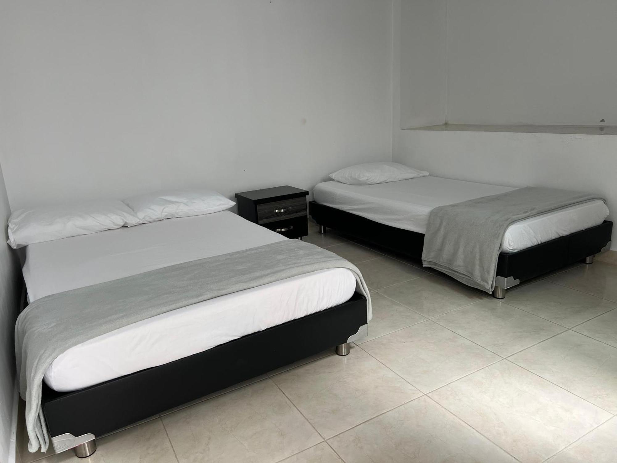 Los Nonos Hostel Guadalupe Phòng bức ảnh