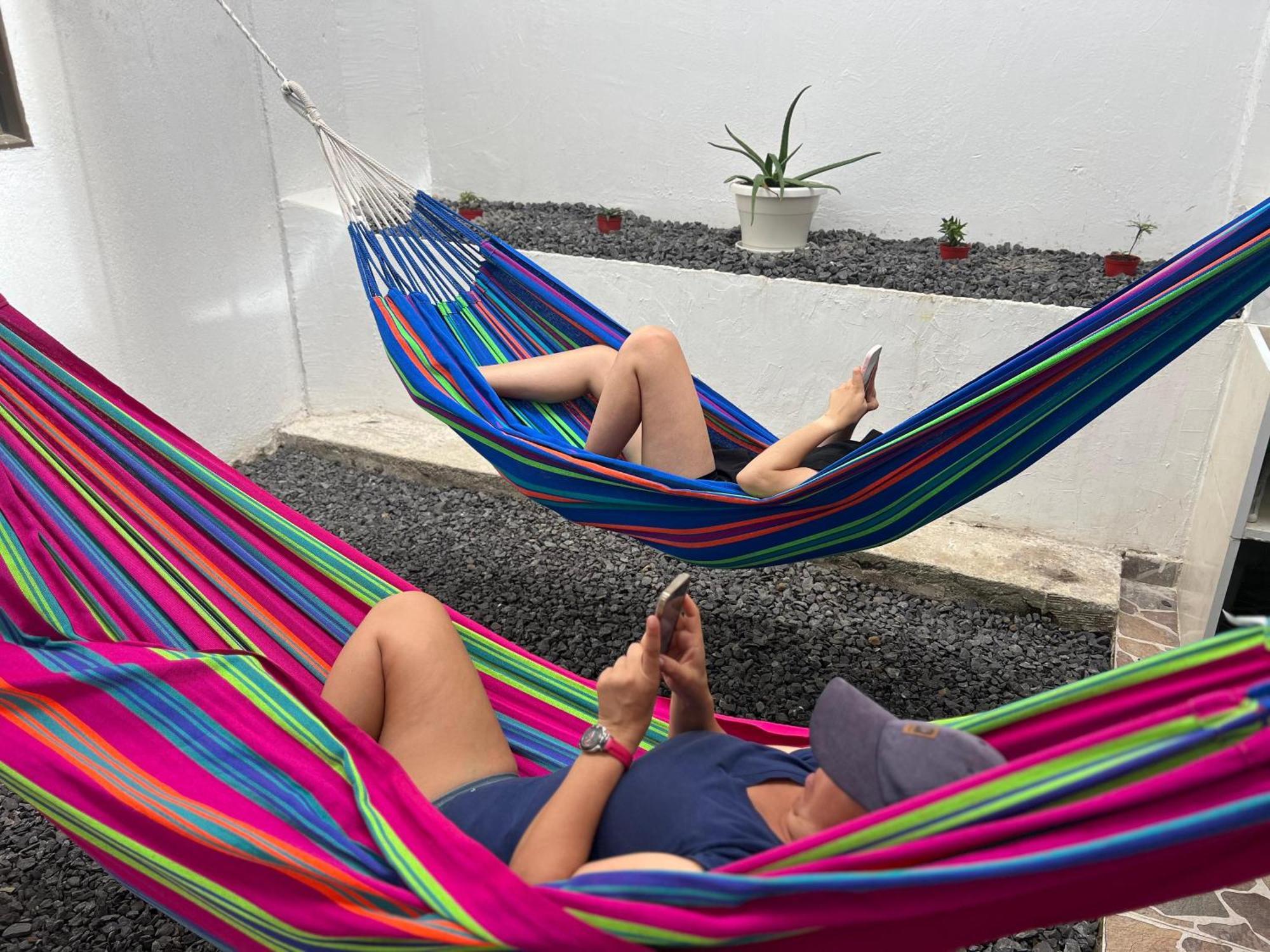 Los Nonos Hostel Guadalupe Ngoại thất bức ảnh